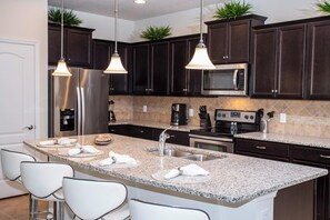 Leilighet | 5 soverom, skrivebord, lydisolert og internett