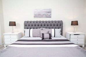 5 bedrooms, soundproofing, Internet - Fabulous 5 Bedrooms Close to Disney at Champions Gate Resort 8988 (Kissimmee)