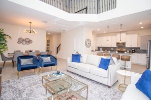 5 bedrooms, soundproofing, Internet - Fabulous 5 Bedrooms Close to Disney at Champions Gate Resort 8988 (Kissimmee)