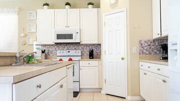 House | 4 bedrooms, Internet