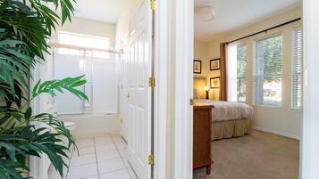 House | 4 bedrooms, Internet