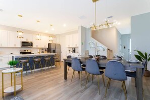 Ferienhaus | 3 Schlafzimmer, Schreibtisch, schallisolierte Zimmer, Internetzugang