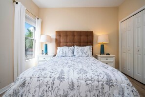 House | 5 bedrooms, Internet - Stunning 5 Bd Home w Pool Close to Disney 7420 (Kissimmee)