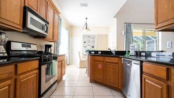 House | 5 bedrooms, Internet