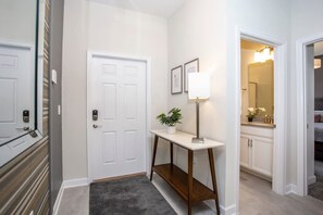 Room - Sanitized Gorgeous Family Getaway 4Bd Home w Pool Close to Disney 4983 (Kissimmee)