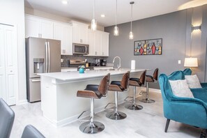 4 bedrooms, Internet - Sanitized Gorgeous Family Getaway 4Bd Home w Pool Close to Disney 4983 (Kissimmee)