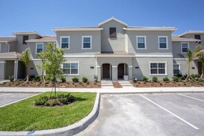 Unclassified image, 3 of 60, button - Sanitized Gorgeous Family Getaway 4Bd Home w Pool Close to Disney 4983 (Kissimmee)
