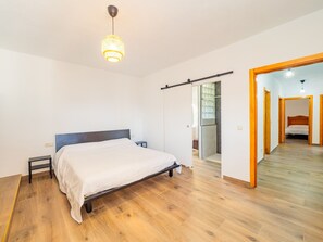 3 Schlafzimmer, Bügeleisen/Bügelbrett, kostenloses WLAN, Bettwäsche