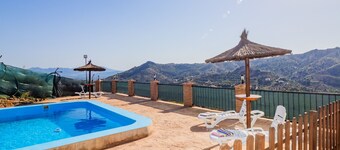 Cubo's The Secret Almogia Mountain View / casa familiar / piscina privada / air-conditioning