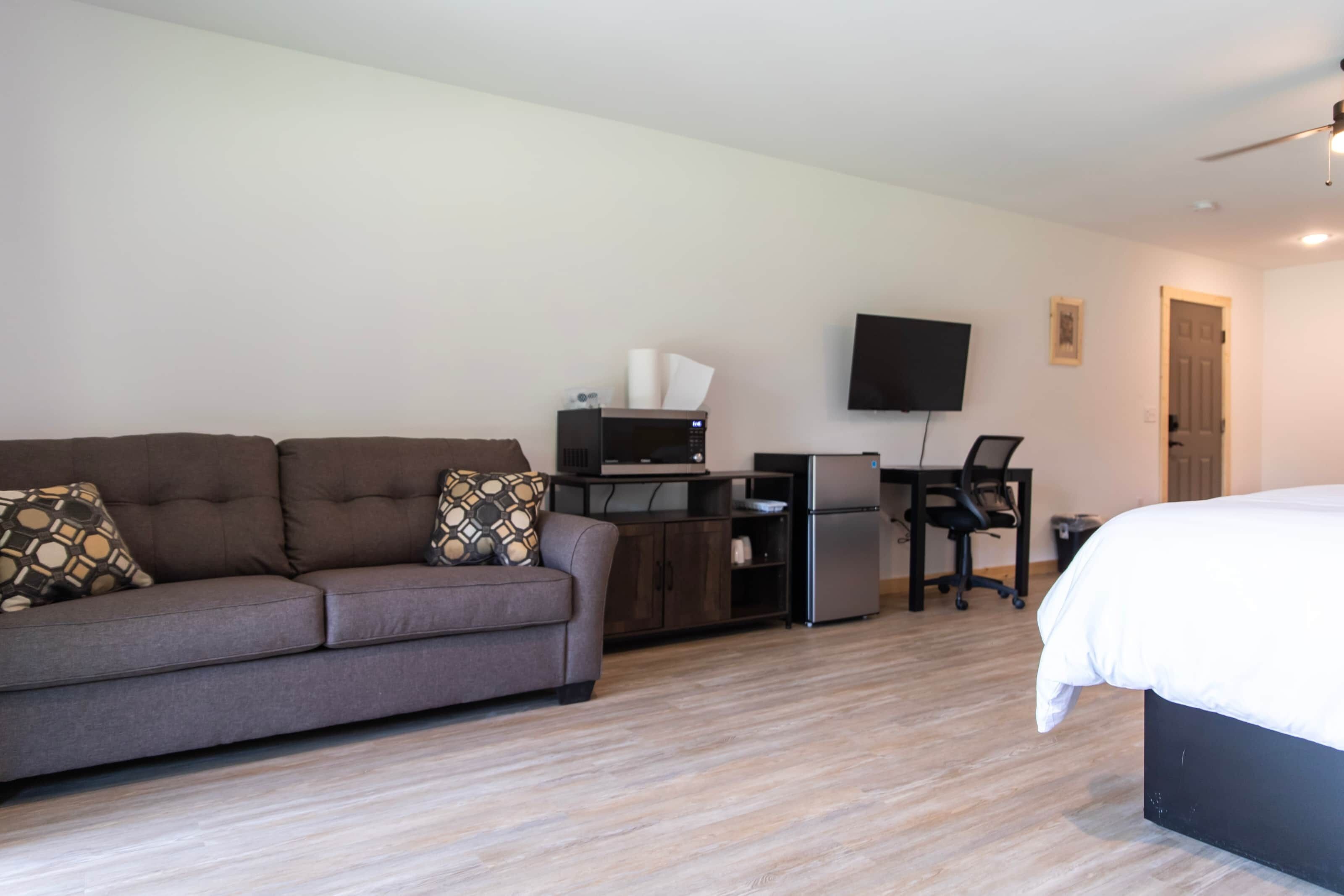 Schreibtisch, Bügeleisen/Bügelbrett, WLAN, Bettwäsche