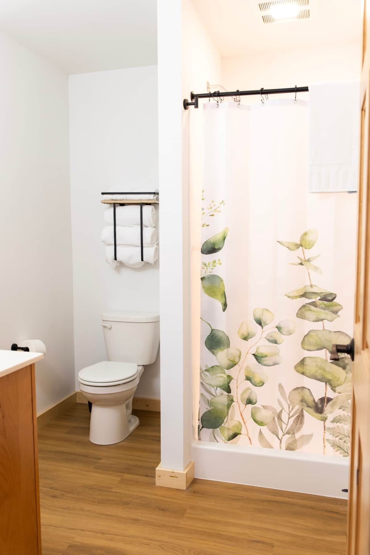 Bathtub, hair dryer, towels