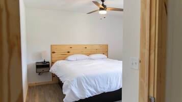 2 habitaciones, tabla de planchar con plancha, wifi y ropa de cama