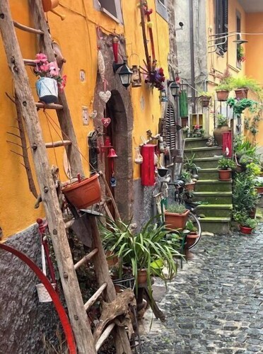 Enchanting Medieval Home w/King Beds & Valley View