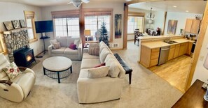 Smart TV, fireplace, computer monitors