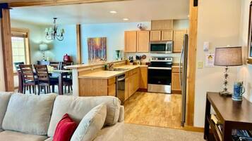 Smart-TV, Kamin, Computerbildschirme