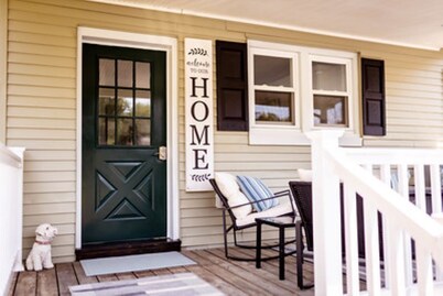 Hollow Hideaway is perfect for your holiday stay!