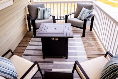 Hollow Hideaway is perfect for your holiday stay!