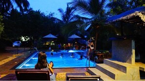 Pool - Athgira River Camping - Udawalawe - Budget Triple Room (Udawalawa)
