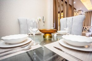 Dining - Stylish Luxury • Balcony • Fast WiFi• Parking (Santiago De Los Caballeros)