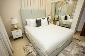 2 bedrooms, iron/ironing board, WiFi, bed sheets - Stylish Luxury • Balcony • Fast WiFi• Parking (Santiago De Los Caballeros)