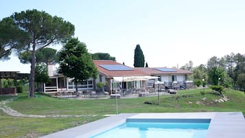 Außenpool (je nach Saison geöffnet)