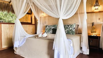 Bangalô luxo | 1 quarto, frigobar, cofres nos quartos, individualmente decorados
