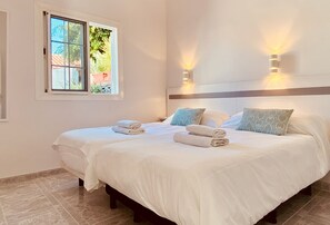 1 quarto, ferros/tábuas de passar roupa, acesso para cadeiras de rodas