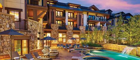 Outdoor pool, a heated pool