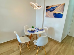 Apartment | Dining