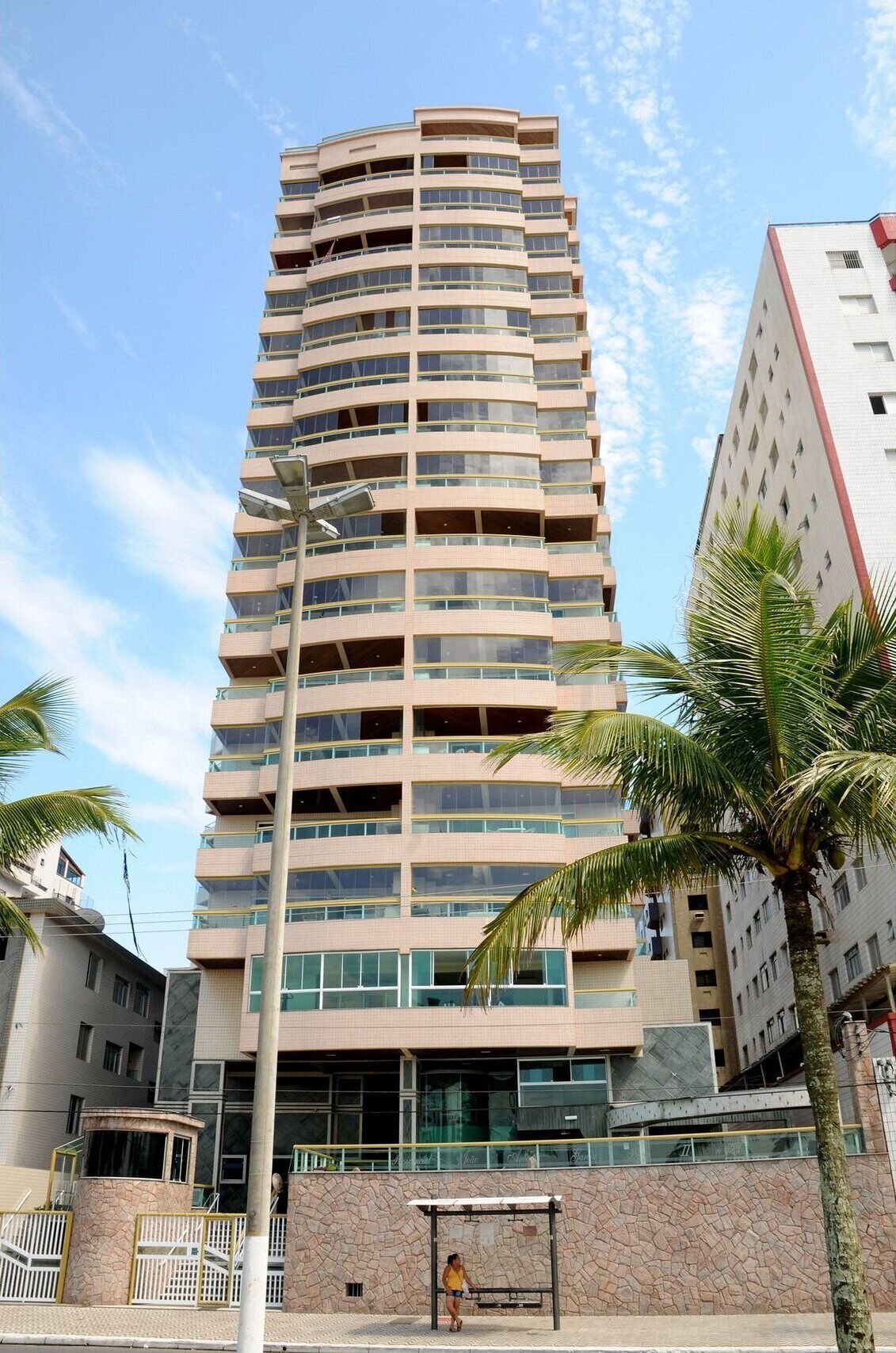Apartamento econômico | Fachada