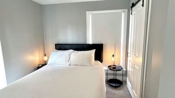 3 bedrooms, iron/ironing board, travel crib, WiFi