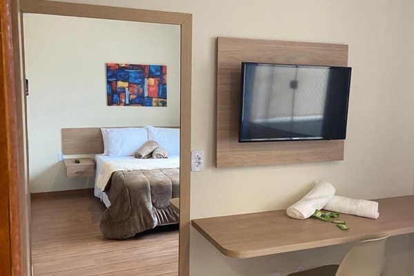 Executive Suite | Hypo-allergenic bedding, individually furnished, desk, laptop workspace