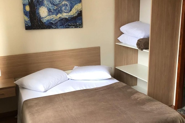 Executive Suite | Hypo-allergenic bedding, individually furnished, desk, laptop workspace