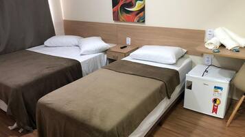 Suíte executiva | Roupas de cama antialérgicas, individualmente mobiliados, escrivaninha