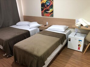 Executive Suite | Hypo-allergenic bedding, individually furnished, desk, laptop workspace - POUSADA HD (Nova Friburgo)