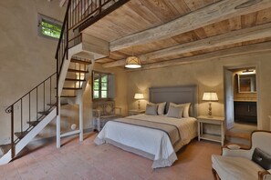 7 bedrooms, iron/ironing board, WiFi, bed sheets - Villa Lusso - Private villa with pool in Tuscany (Barberino Tavarnelle)