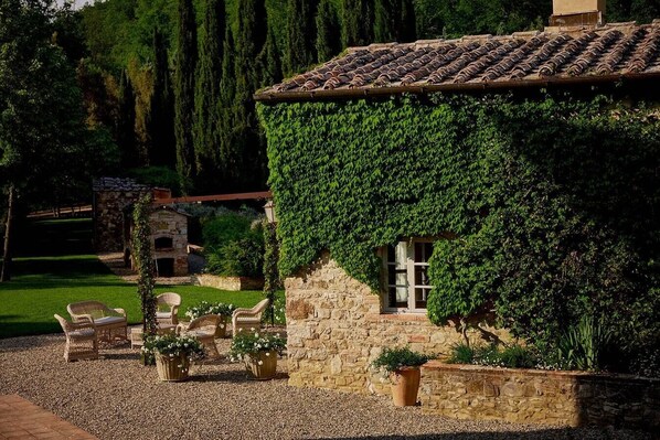 Property grounds - Villa Lusso - Private villa with pool in Tuscany (Barberino Tavarnelle)