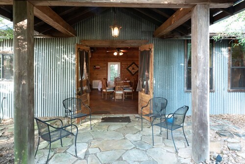 The Grand Spa with Hot Tub @ Scenic Hill Retreat
