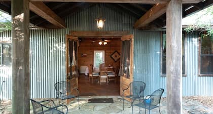 The Grand Spa with Hot Tub @ Scenic Hill Retreat