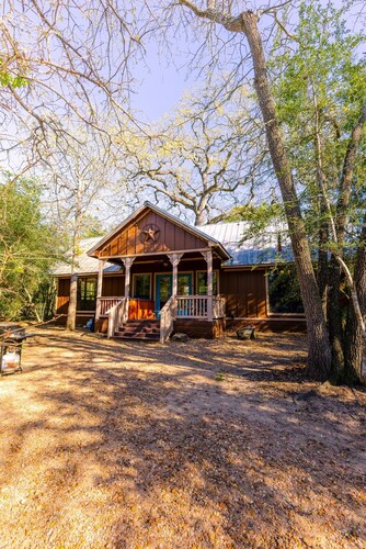 Hidden Grove w/ Hot Tub @ Scenic Oaks