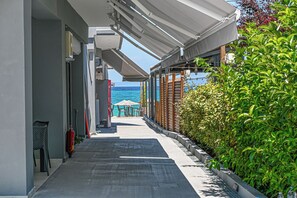 Property entrance - Kima Premium Apartments (Kassandra)