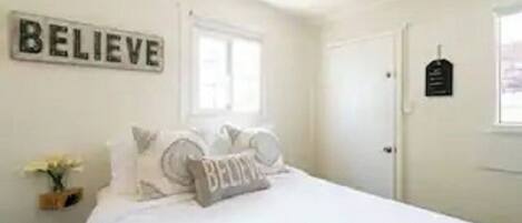 1 bedroom, WiFi, bed sheets