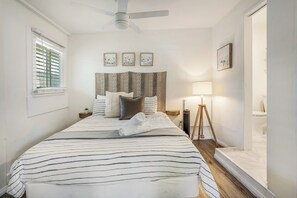 1 chambre, fer et planche à repasser, lit parapluie, Wi-Fi gratuit