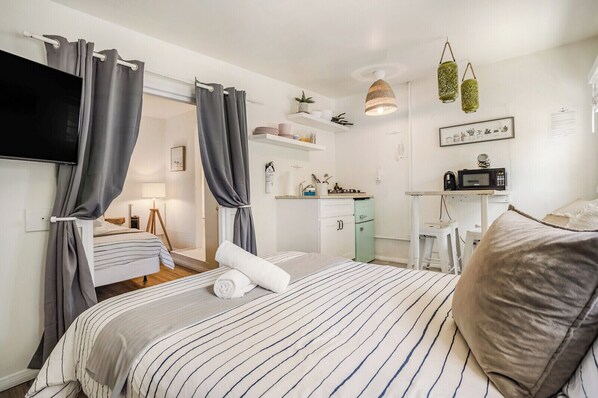 1 bedroom, iron/ironing board, travel cot, free WiFi