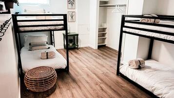 2 chambres, fer et planche à repasser, lit de bébé portatif, Wi-Fi