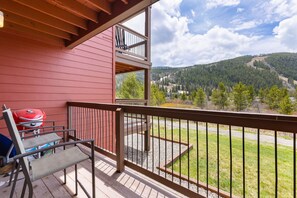 Condo, 2 Bedrooms | BBQ/picnic area