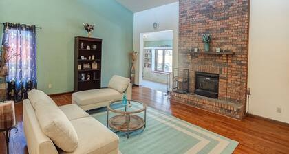 Spacious Tranquility With Private Pool 4 Bedroom Home by RedAwning