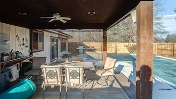House, 4 Bedrooms | Outdoor dining