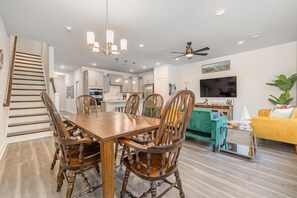 Stadtwohnung, 4 Schlafzimmer | Speisen