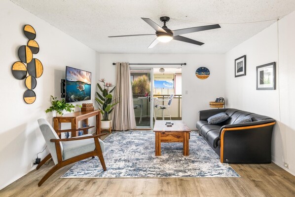 Condo, 1 Bedroom | Living area | Smart TV